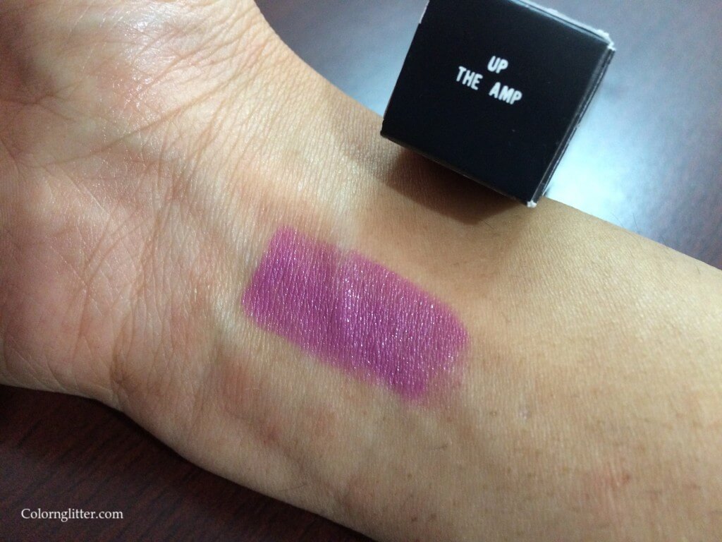 Mac Up The Amp (Amplified Crème) Swatch