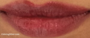Lip Swatch of YSL Rouge Volupte’ Shine Lipstick #2 Pourpre Intouchable (picture taken outdoor)