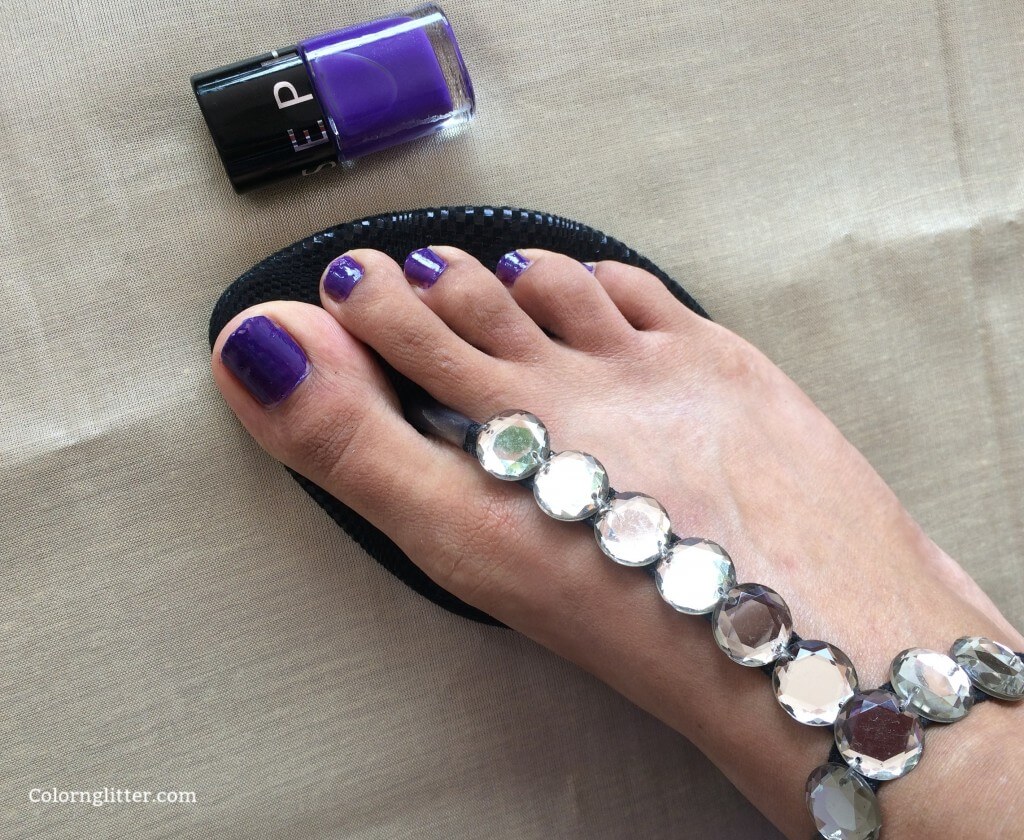 cat eyes & skinny jeans: NOTD: SEPHORA COLLECTION Color Hit Mini Nail Polish  in L02 Under the Covers