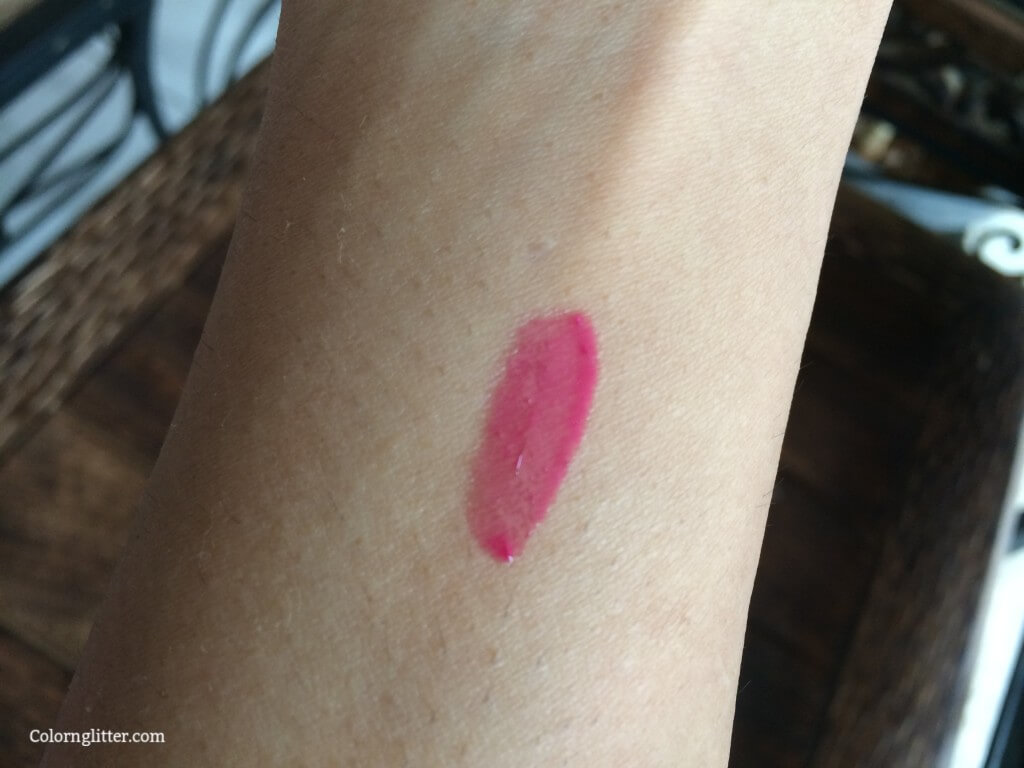 Swatch Of MAC New Love Mineralize Glass 