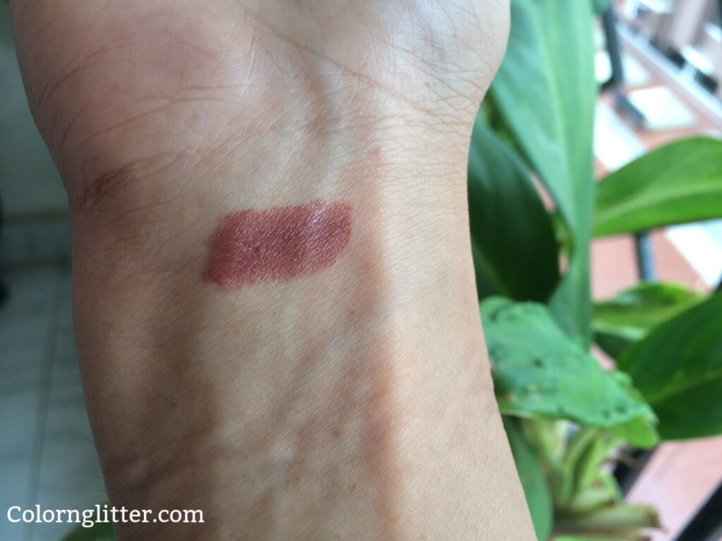 A swatch of MAC Double Shot